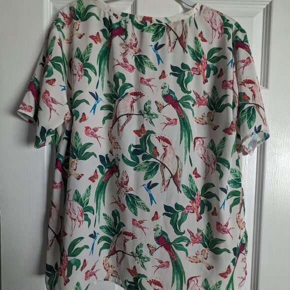 Ann Taylor Multi-Color All Over Tropical Bird Print Short Sleeve Top - Picture 2 of 8